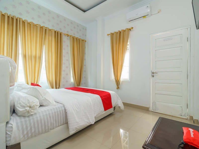 Hotel Reddoorz Syariah Near Simpang Sekip Palembang Esterno foto