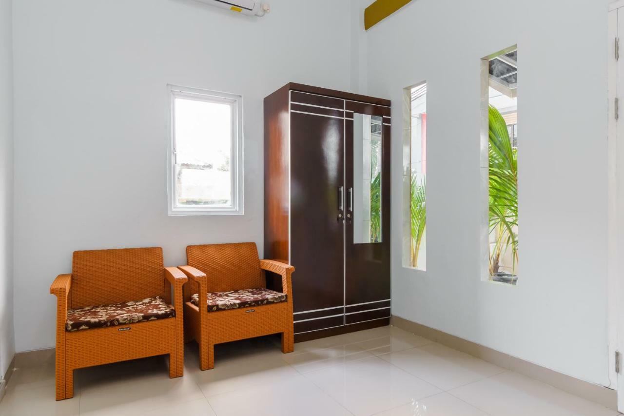 Hotel Reddoorz Syariah Near Simpang Sekip Palembang Esterno foto